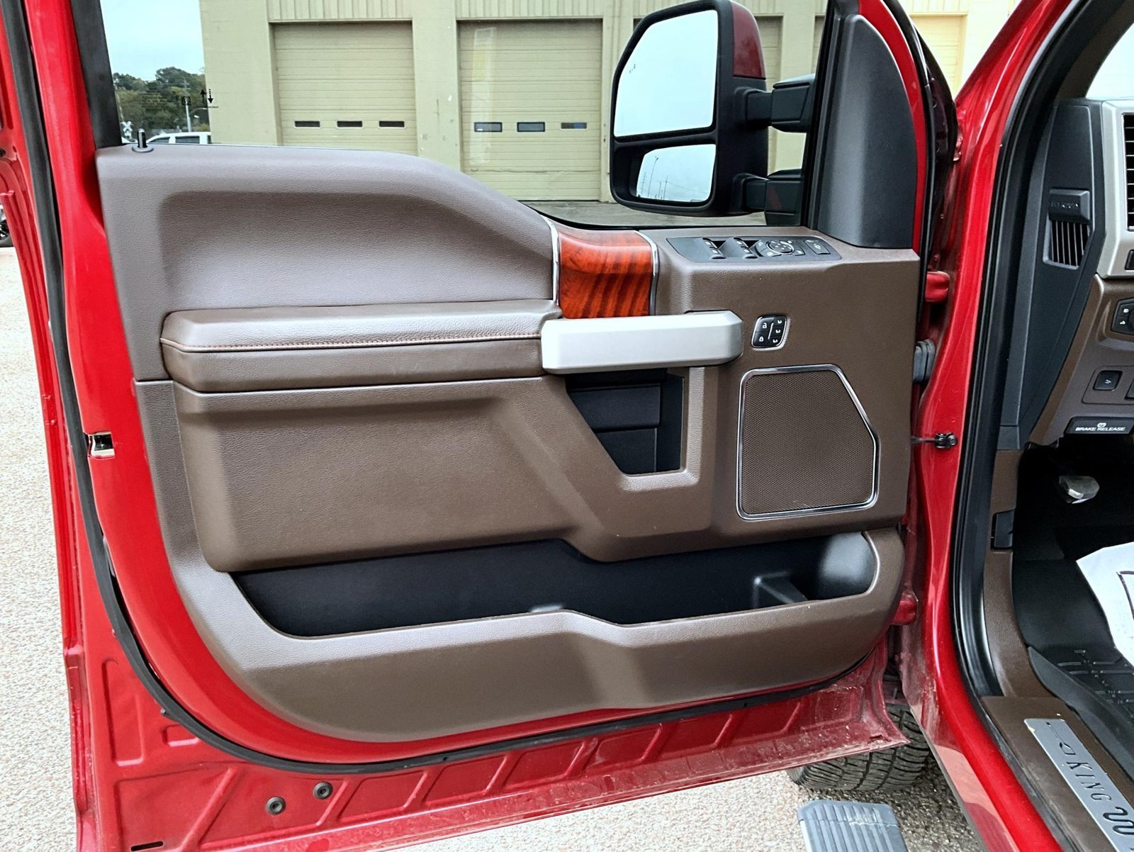 Used 2022 Red Ford King Ranch image 10