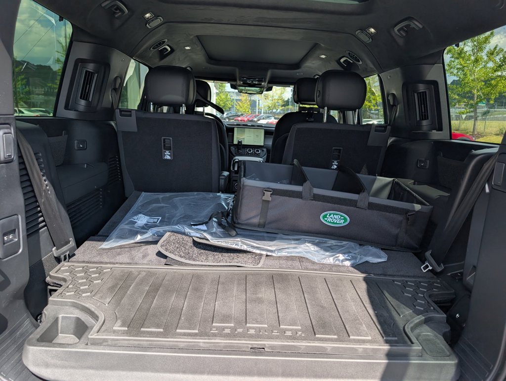New 2026 Santorini Black LAND ROVER V8 image 26