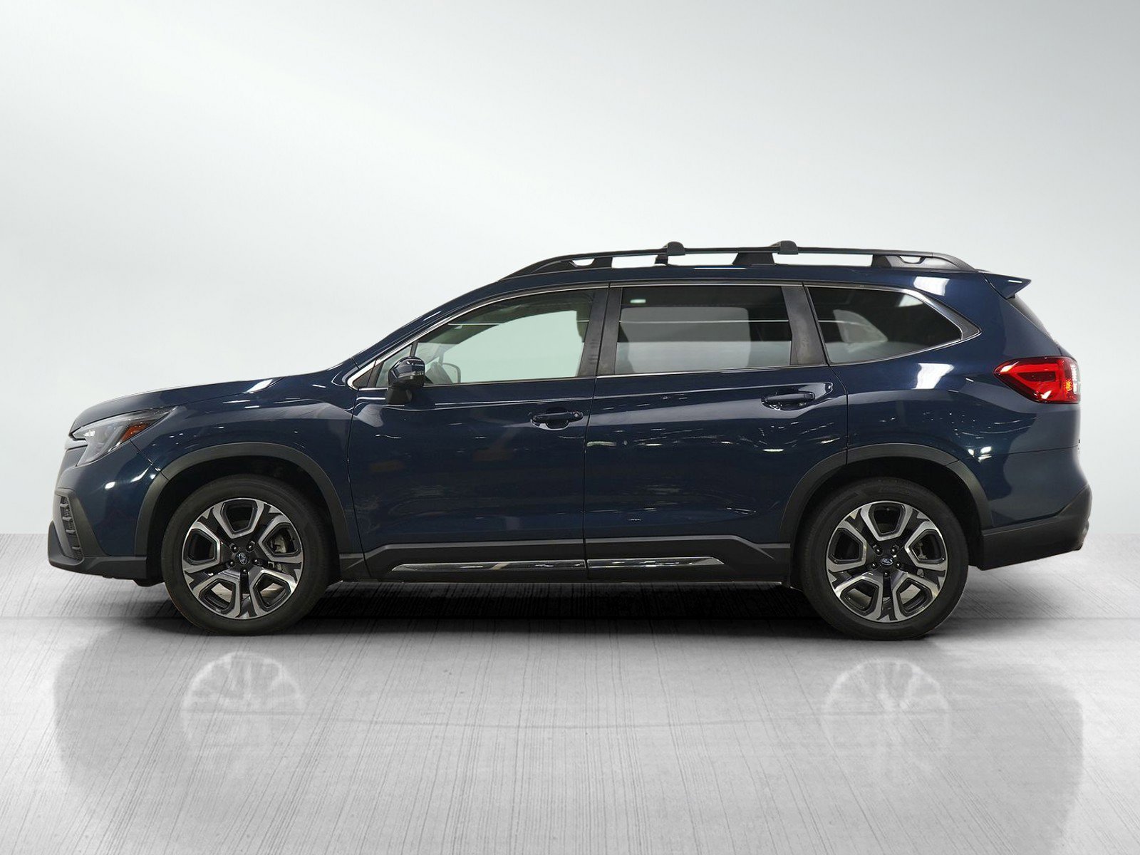 Used 2023 Subaru Ascent Limited with VIN 4S4WMAND3P3402714 for sale in Burnsville, Minnesota