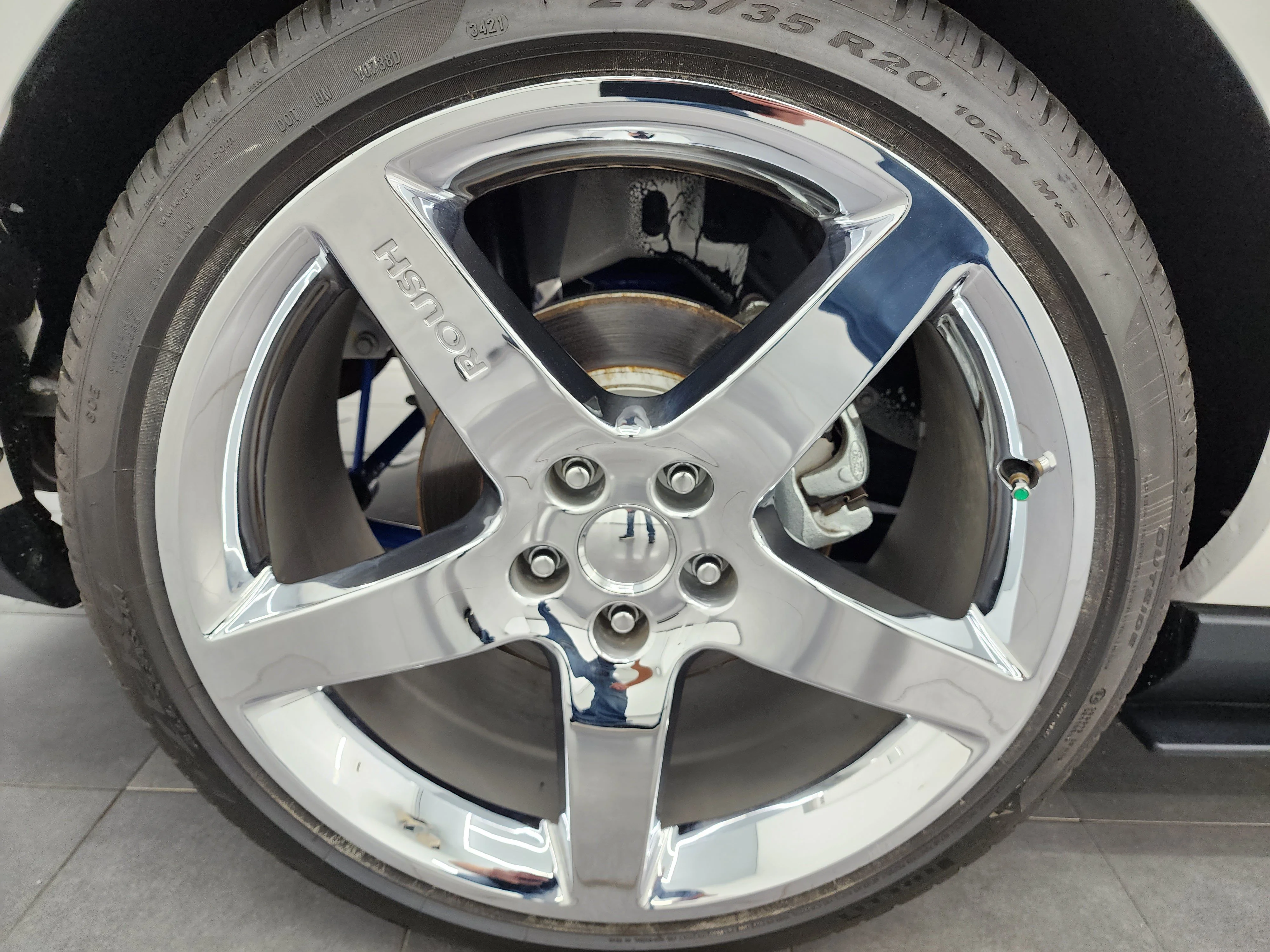 Used 2011 Performance White Ford GT Premium image 50