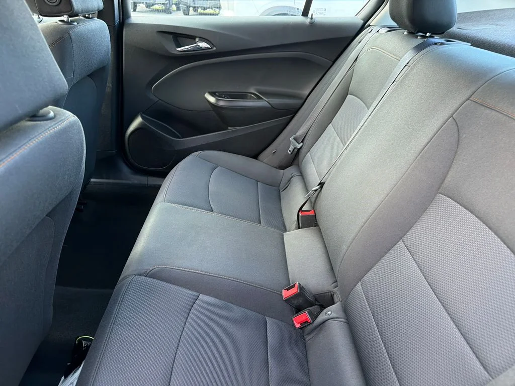 2018 Chevrolet Cruze LS - Photo 26