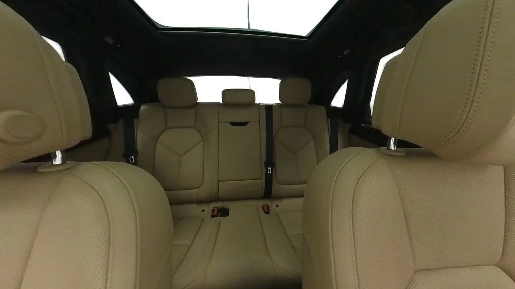 Used 2022 Black Porsche Base image 33