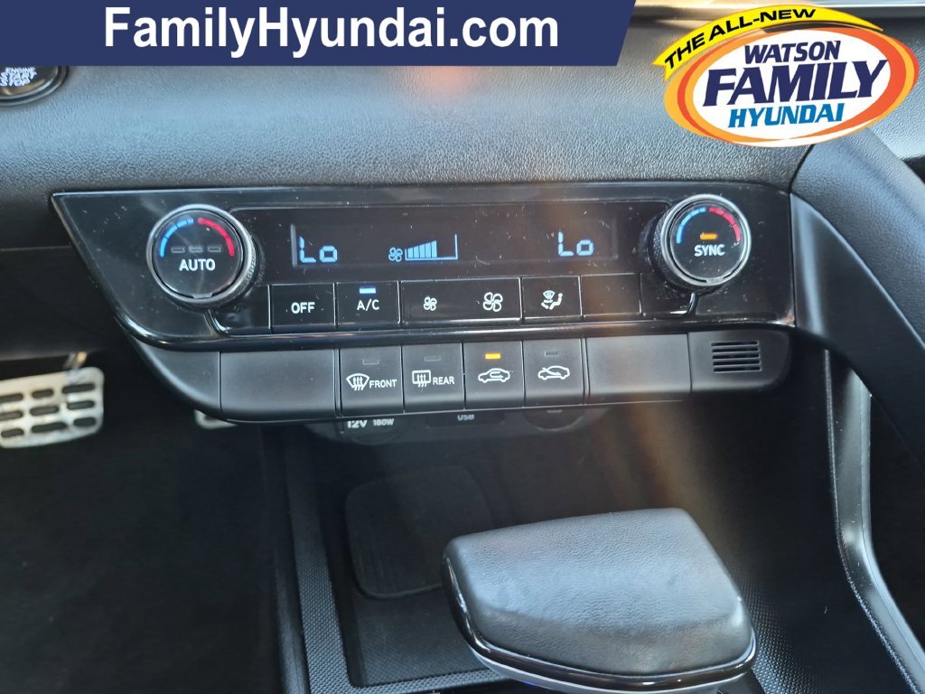 Certified Used 2025  Hyundai SEL Sport image 21