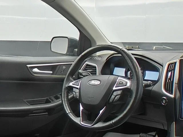 Used 2022 Blue Ford SEL image 35