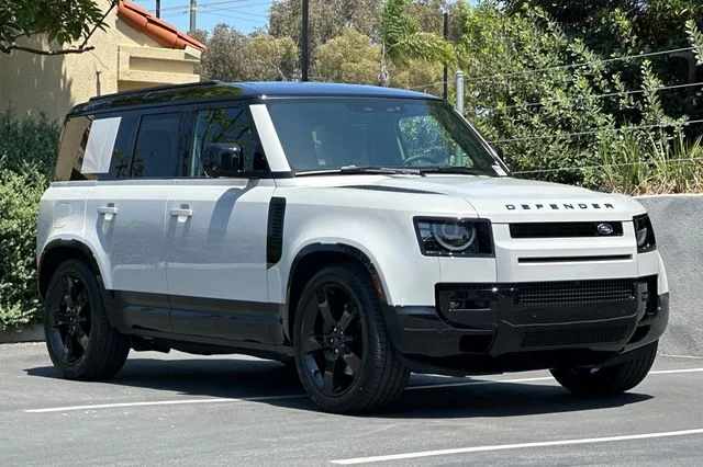 New 2026 Borasco Grey Land Rover X-Dynamic SE image 7