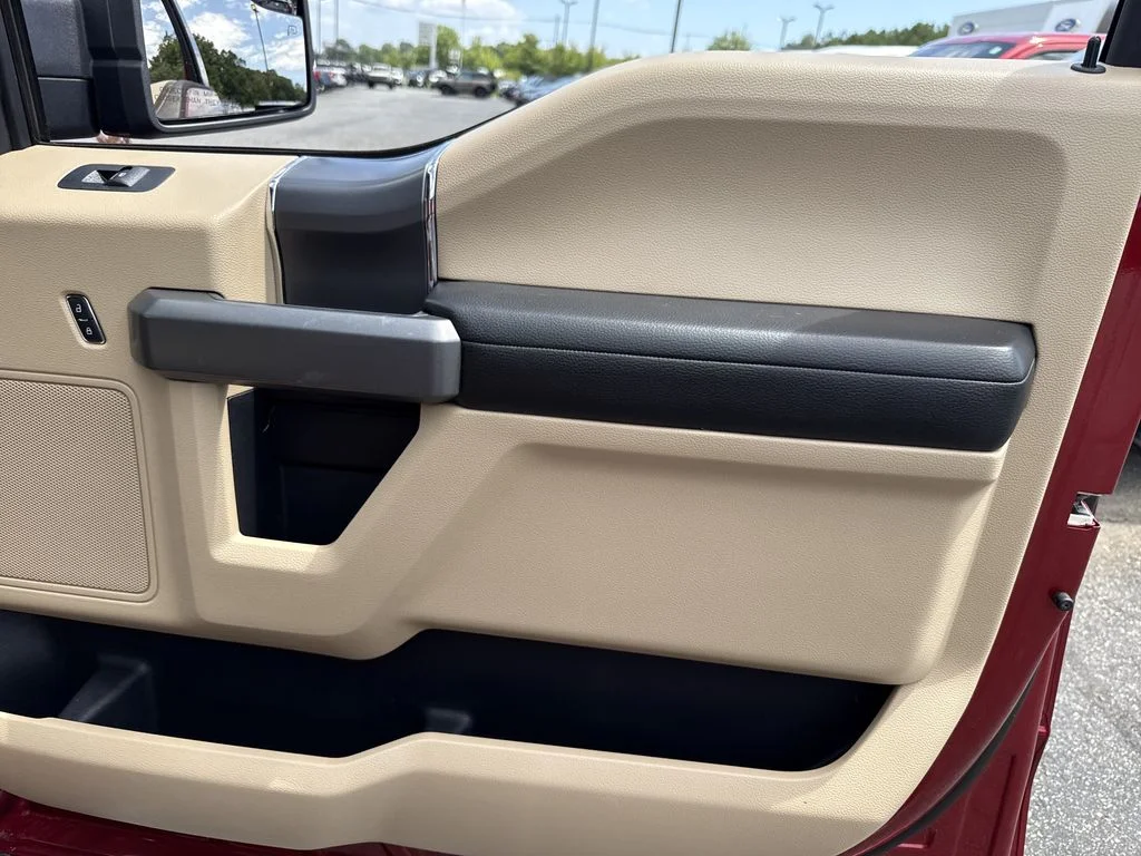 Used 2017 Red Ford XLT image 14