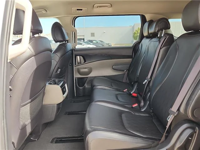 Used 2025 Snow White Pearl - SWP KIA LXS Passenger image 10