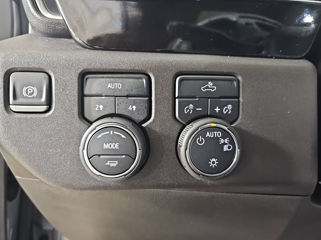 Used 2024 Sterling Gray Metallic Chevrolet LT (2FL) image 30