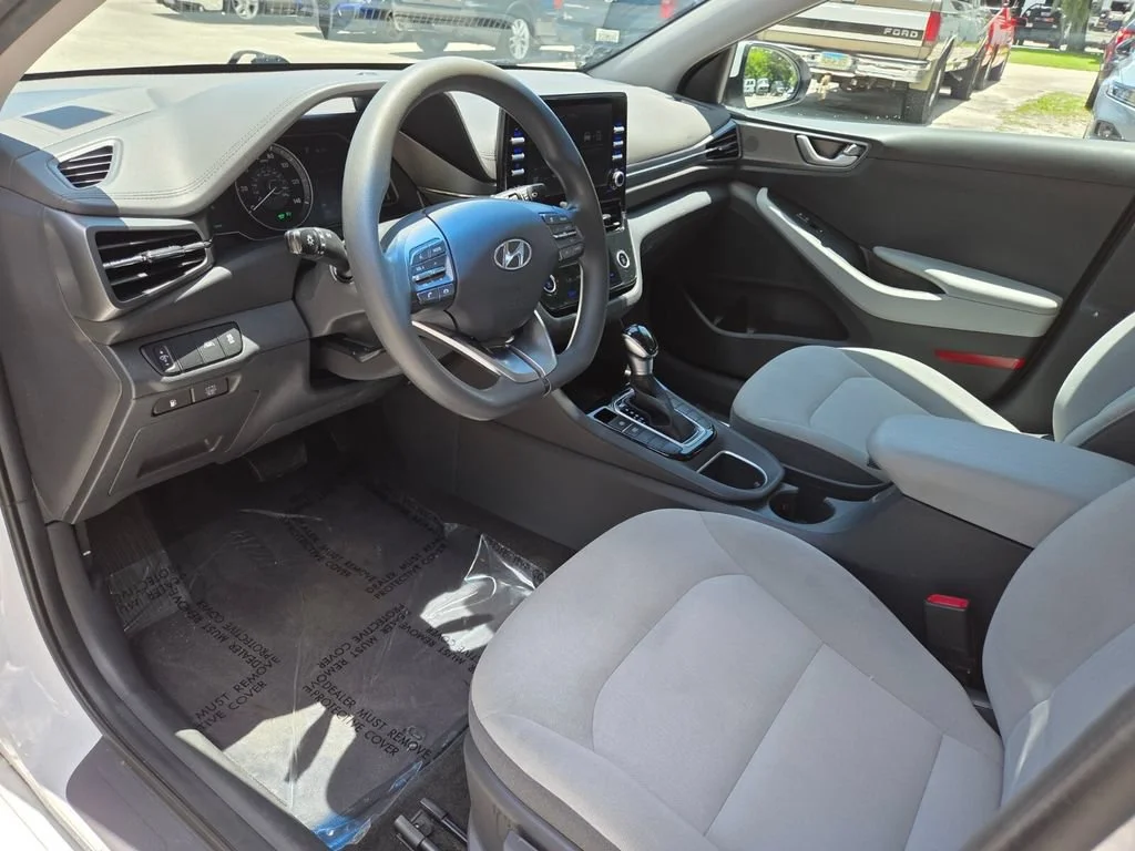 Used 2021 Ceramic White Hyundai Blue image 28