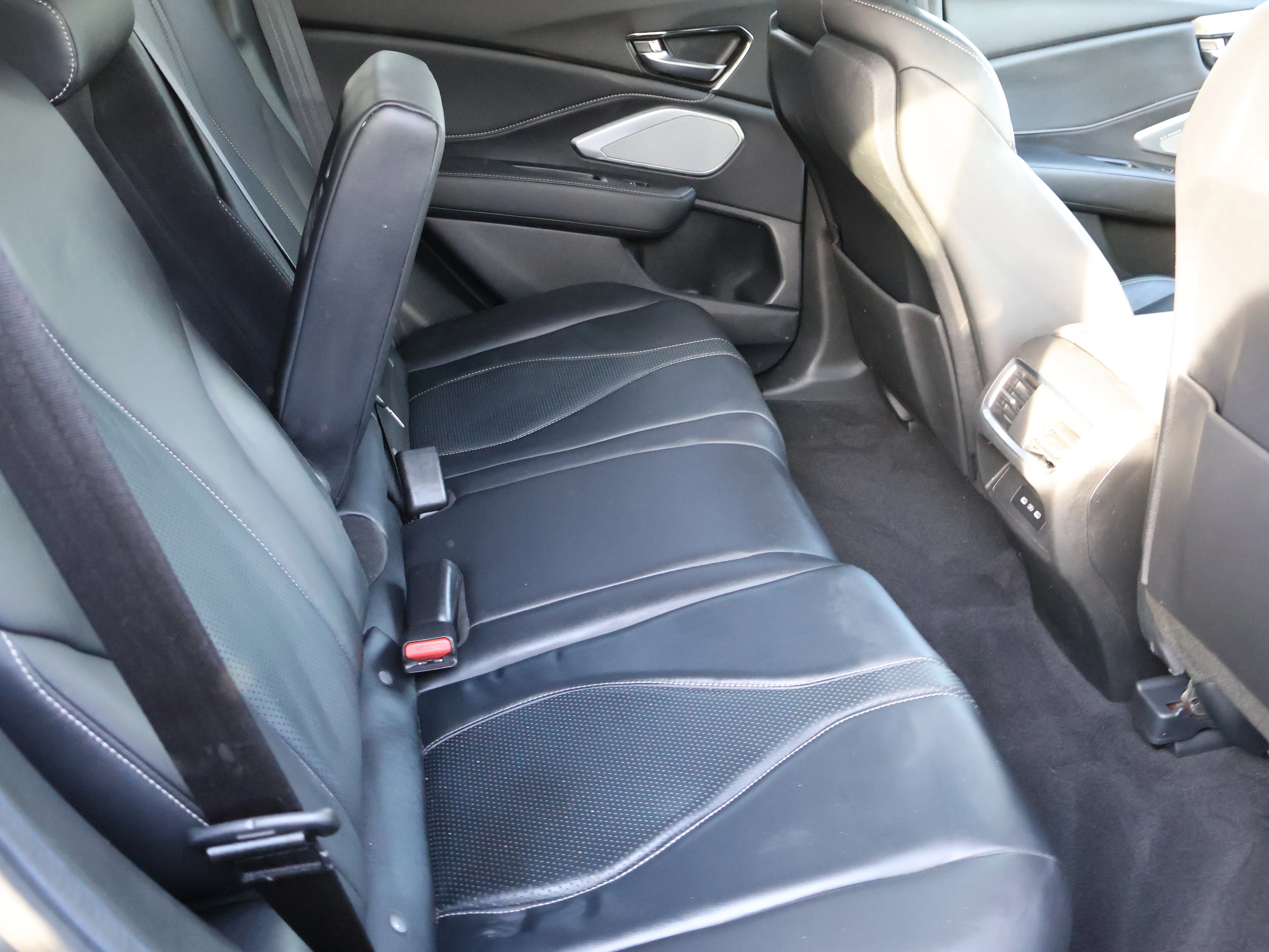 Used 2024 Liquid Carbon Metallic Acura w/Technology Package image 11