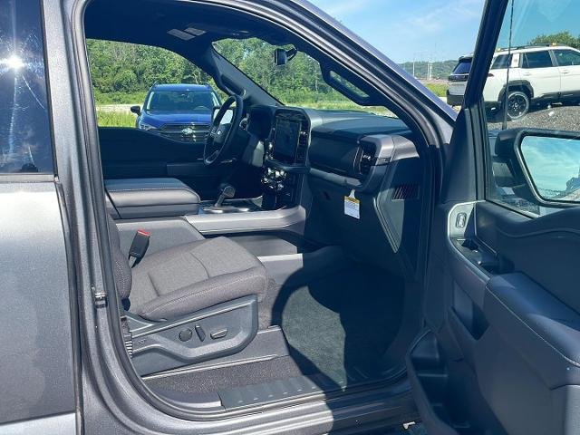 New 2026 Carbonized Gray Metallic Ford XLT image 60