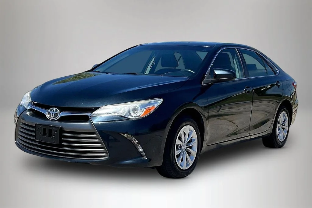 Used 2017 Toyota Camry LE with VIN 4T1BF1FK3HU785846 for sale in Alvin, TX