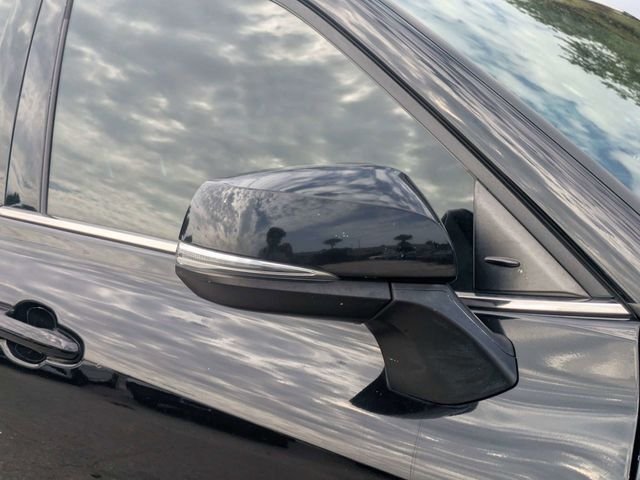 Used 2020 Black Toyota XLE image 10