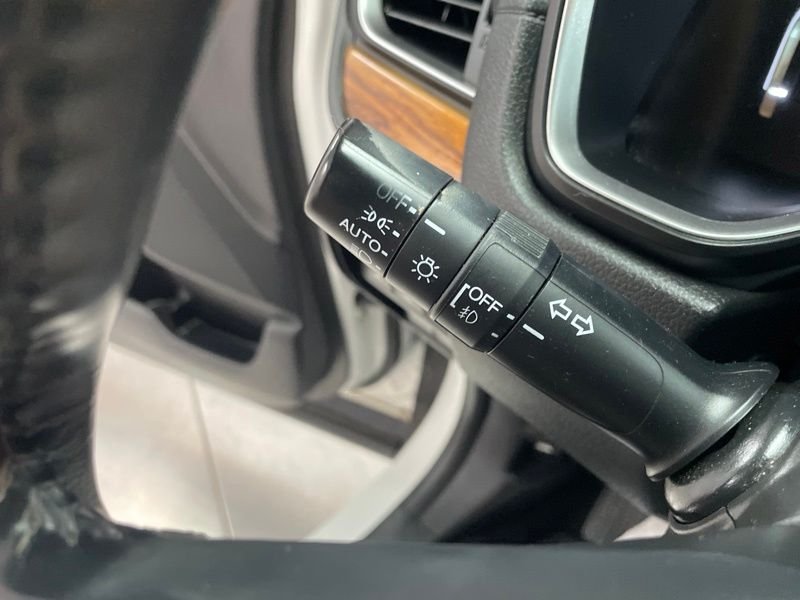 Used 2021 White Honda EX-L image 24