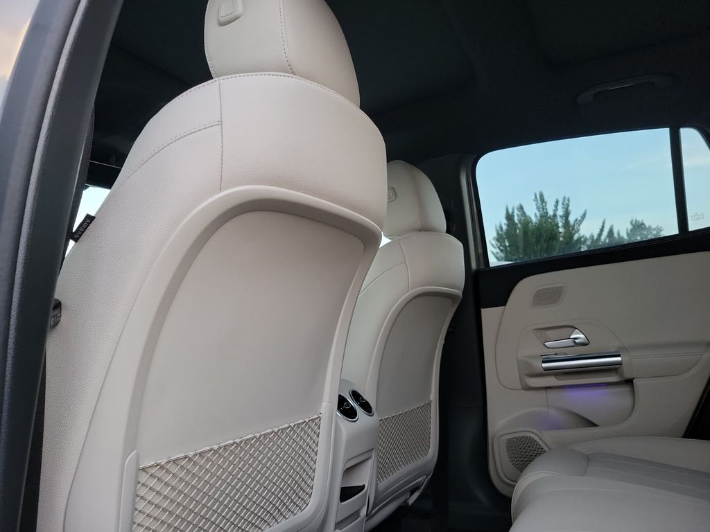 New 2026 Mountain Grey Metallic Mercedes-Benz GLA 250 image 11