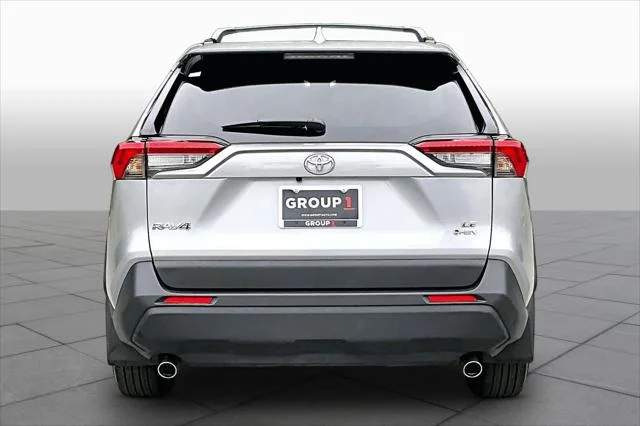 Certified Used 2025 SILVER SKY METALLIC Toyota  image 5