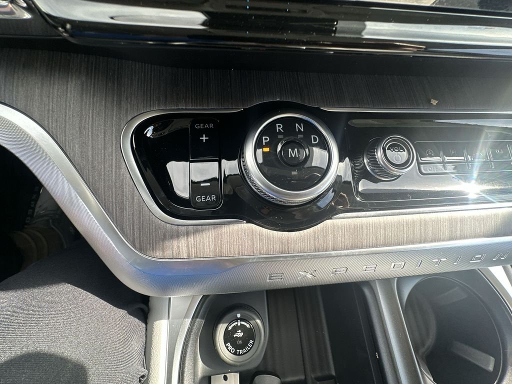 New 2026 Silver Ford Platinum image 26