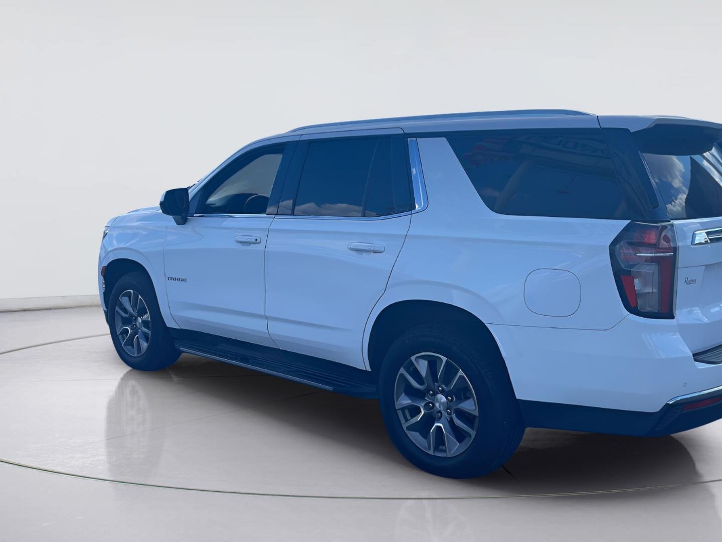 2021 Chevrolet Tahoe photo 4 of 6