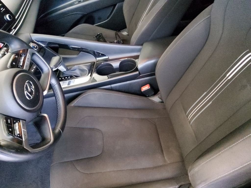 Used 2022 Gray Hyundai SEL image 8