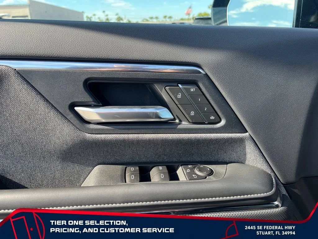 New 2026 Deep Ocean Metallic GMC Elevation Extended Range image 22