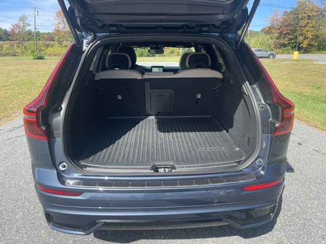 Used 2026 Blue Volvo Plus image 9