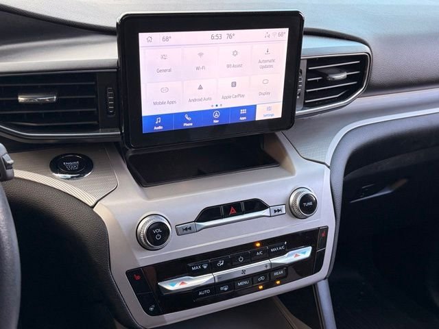 Used 2023 Silver Ford XLT image 16