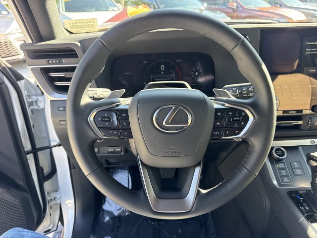 Certified Used 2026 EMINENT WHITE PEARL Lexus 550 Overtrail image 14