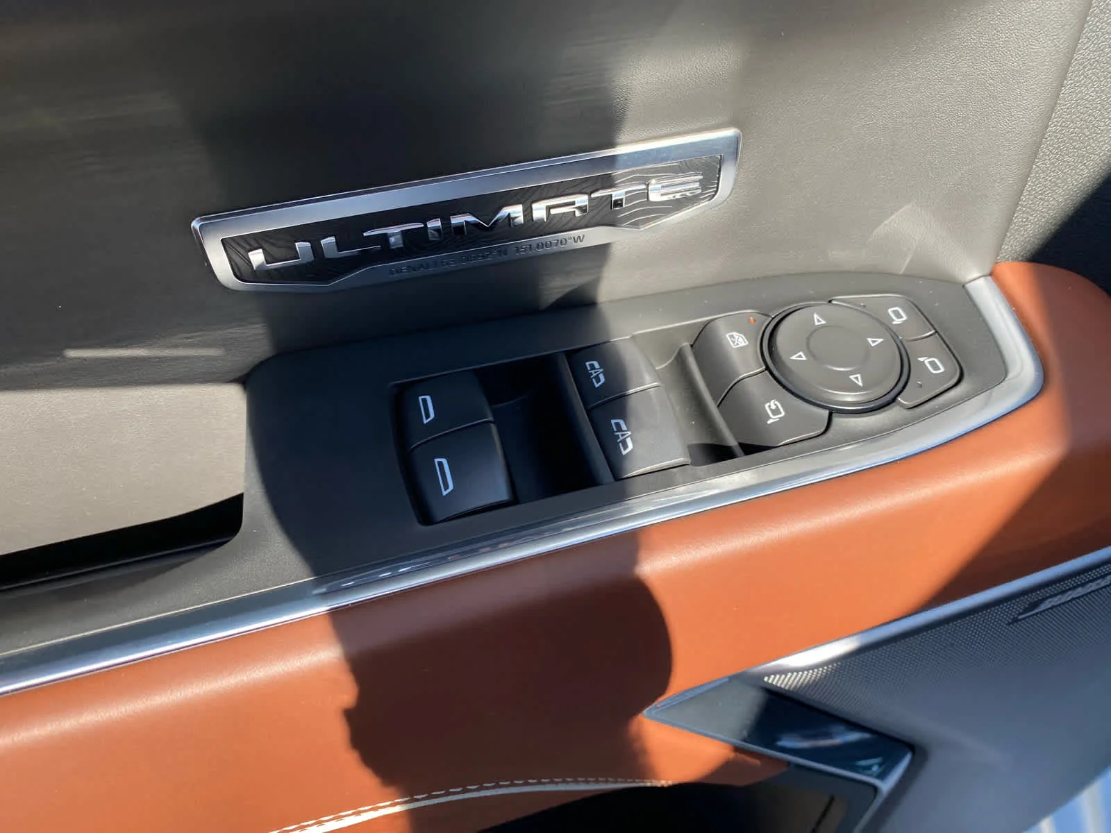 New 2026 Glacier White Tricoat GMC Denali Ultimate image 9