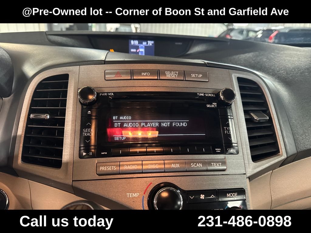 Used 2010  Toyota Base image 22