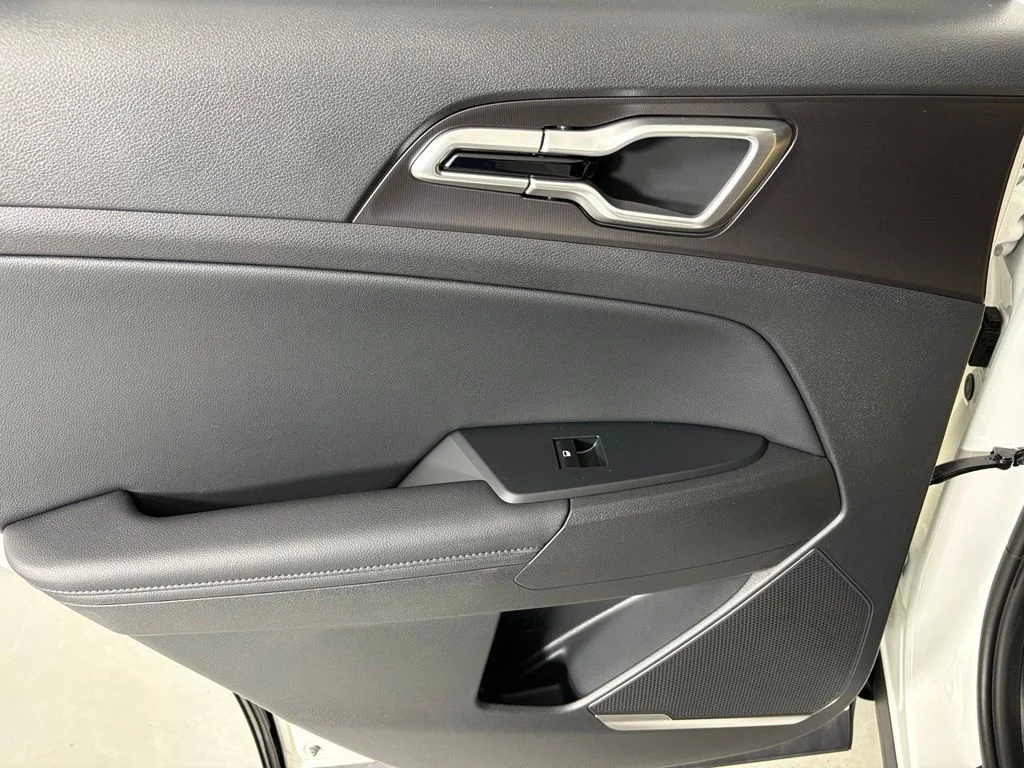 New 2027  Kia EX image 38