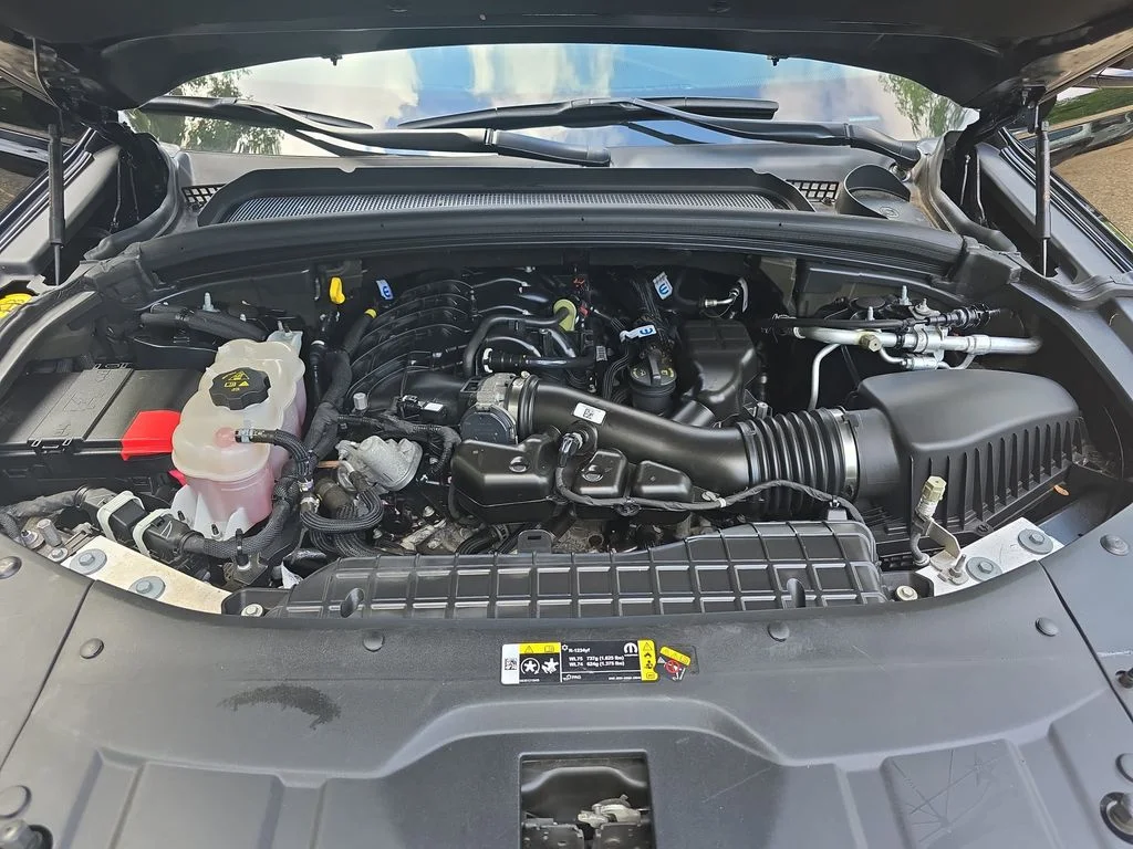 Used 2023 Black Jeep Altitude image 32