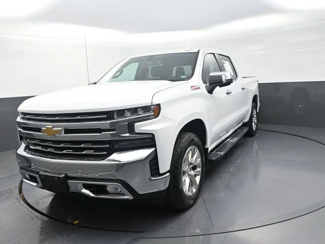 Used 2021 White Chevrolet LTZ image 5