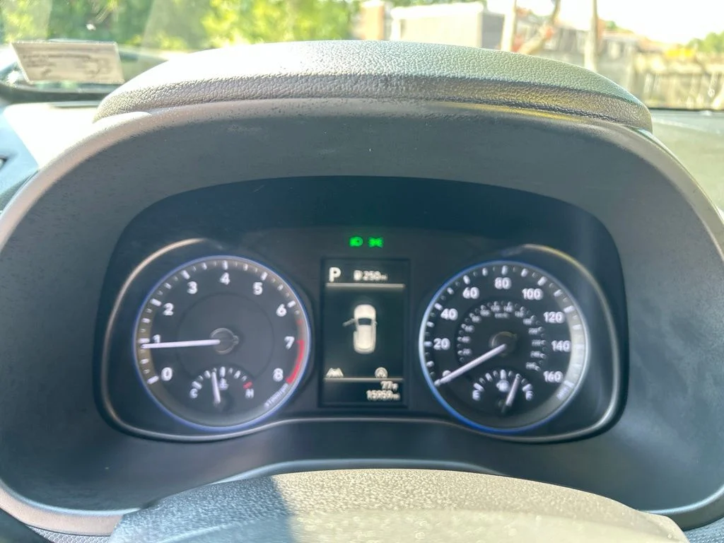 Used 2023 White Hyundai SEL image 19