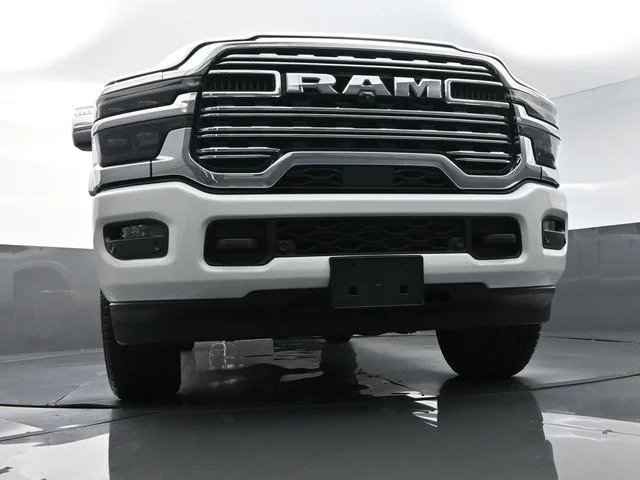 Used 2025 White Ram Limited image 41