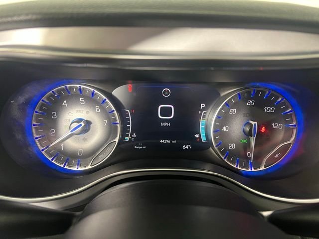 Certified Used 2025 White Chrysler Limited image 20