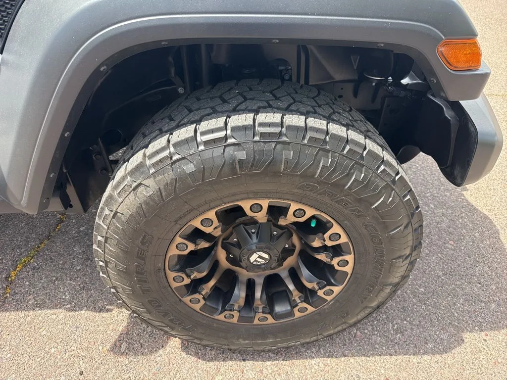Used 2022 White Jeep Unlimited Willys image 11