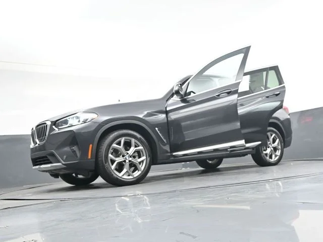 Used 2024 Gray BMW sDrive30i image 45