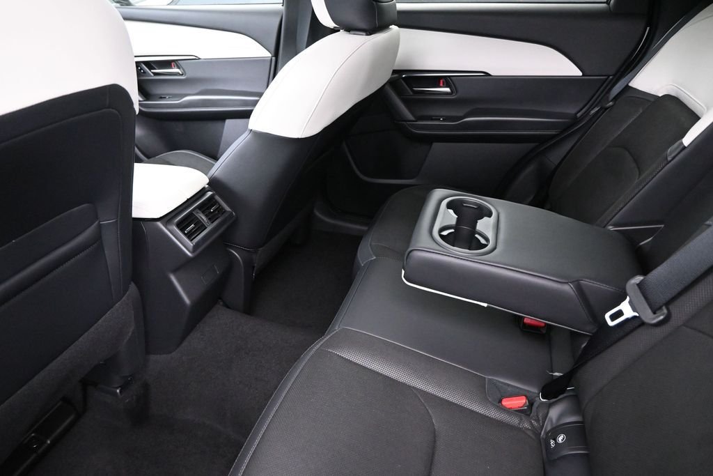 New 2026 Rhodium White Metallic Mazda 2.5 S Preferred AWD image 18