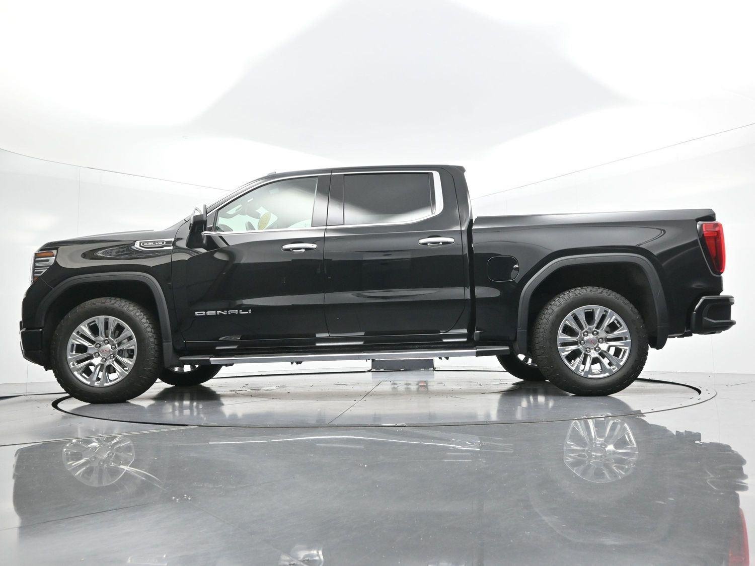 Used 2025 Onyx Black GMC Denali image 52