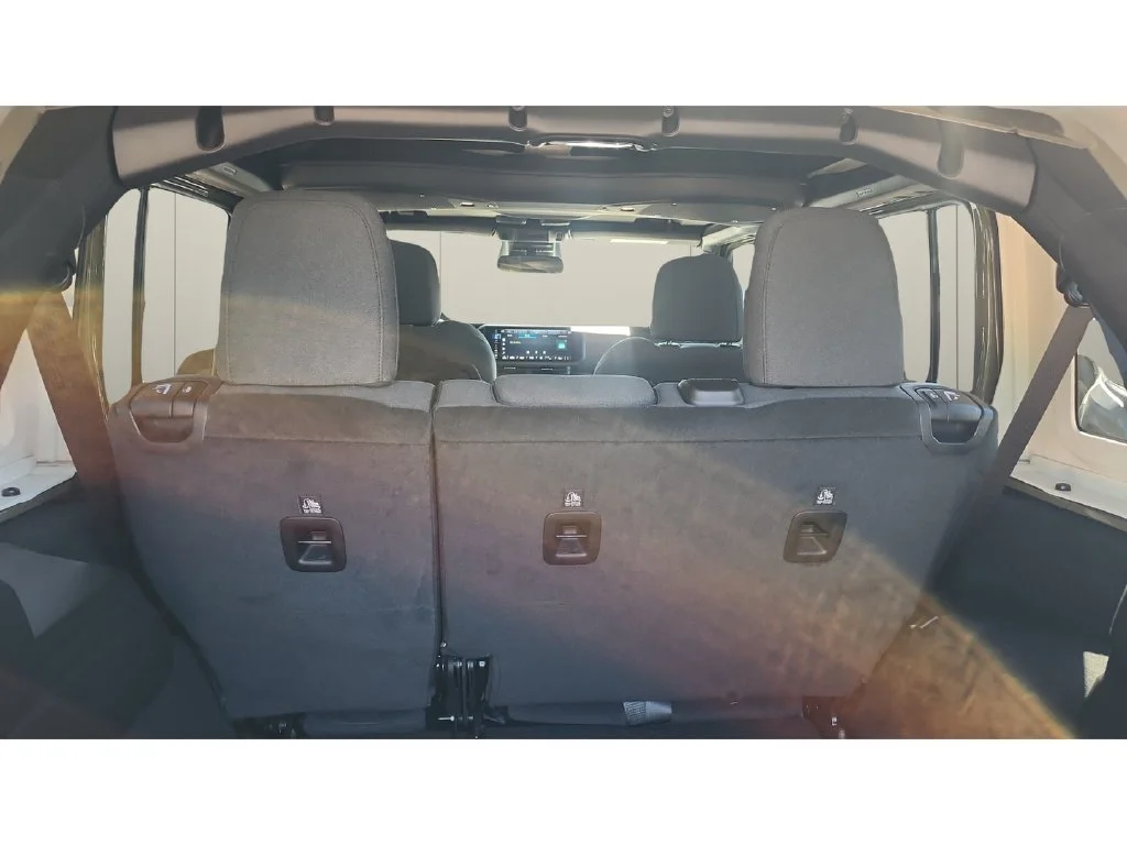 Used 2026 Green Jeep Rubicon image 13