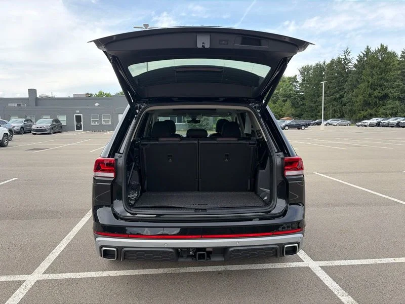 New 2026 Black Volkswagen Peak Edition image 5