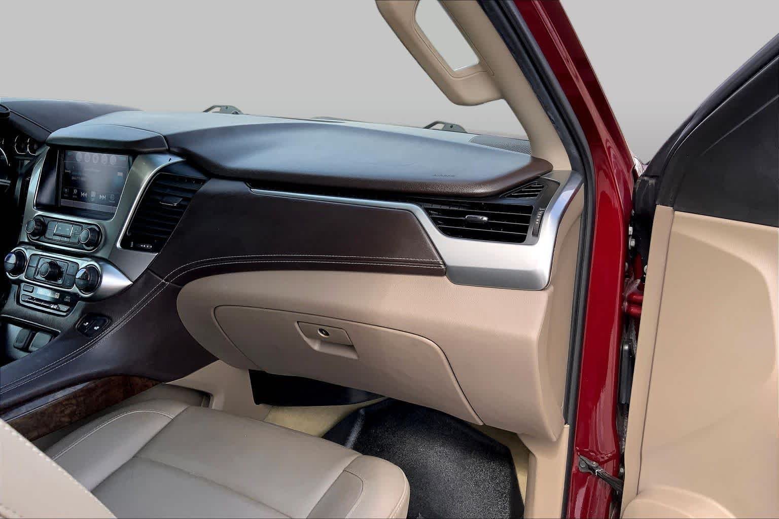 Used 2016 SIREN RED TINTCOAT Chevrolet LT image 18