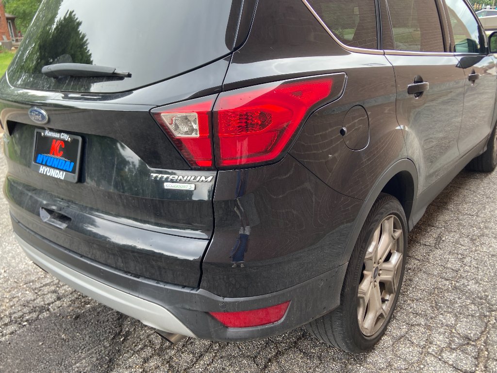 Used 2019 Agate Black Metallic Ford Titanium image 14