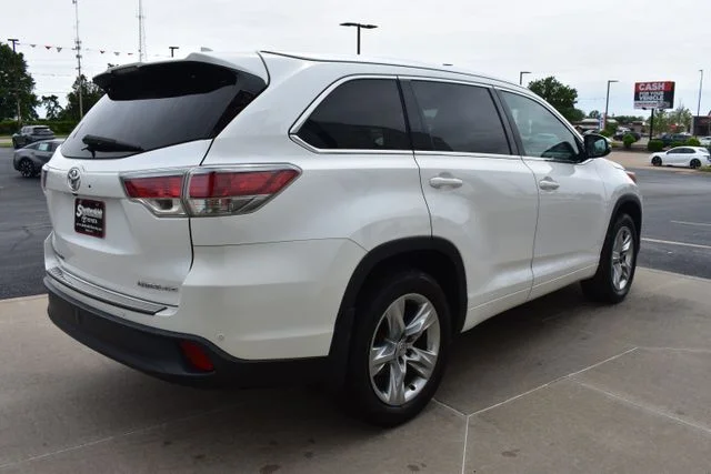 Used 2015 White Toyota Limited image 5
