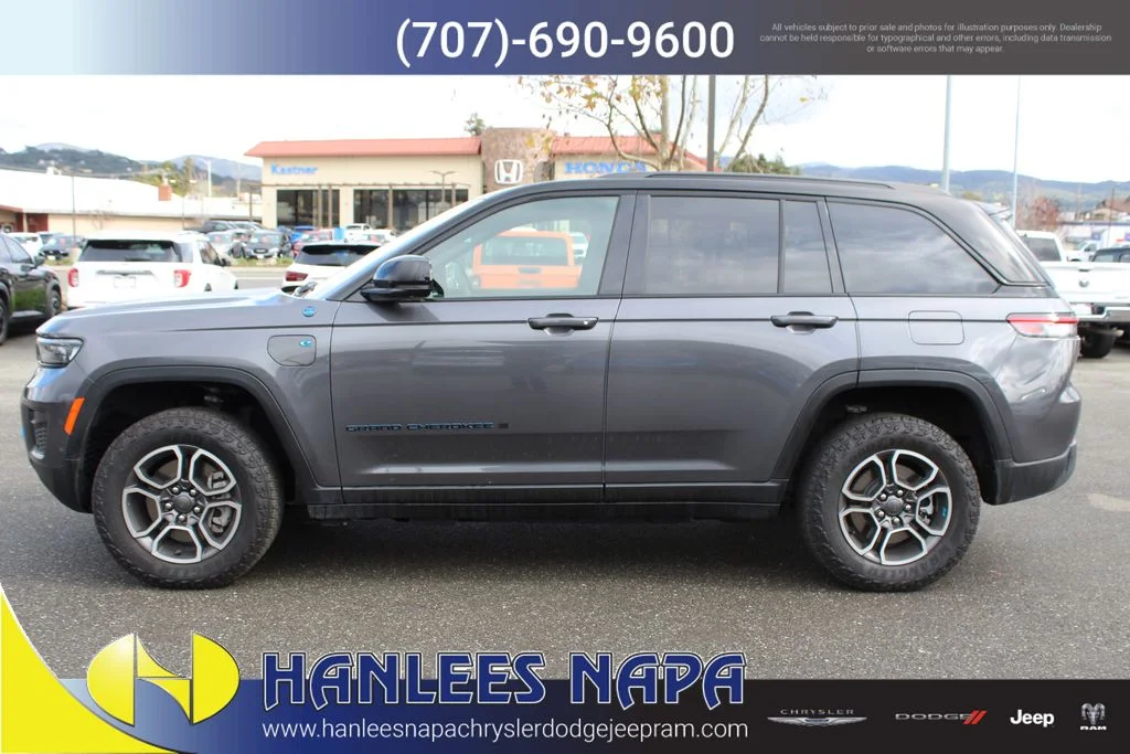 Used 2023 Gray Jeep Trailhawk 4xe image 2