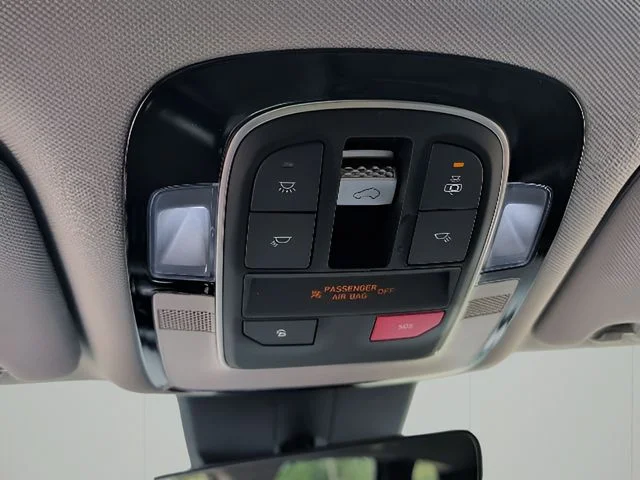 Used 2023 Gray Hyundai SEL Premium image 32