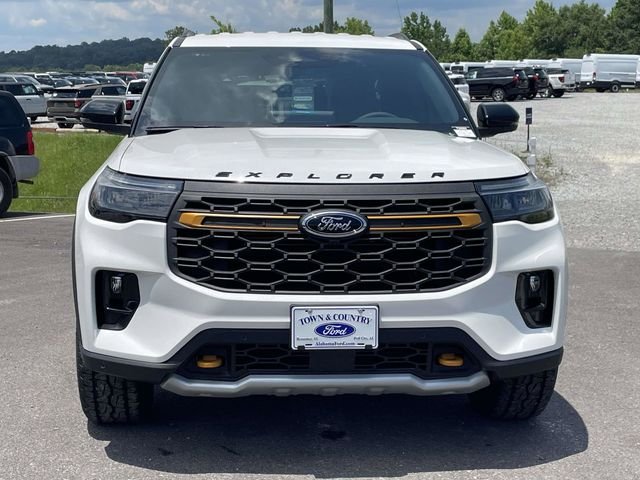 New 2026 Star White Metallic Tri-Coat Ford Tremor image 14