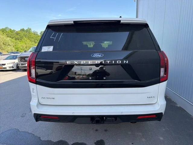 New 2026 Star White Metallic Tri-Coat Ford MAX Active image 20