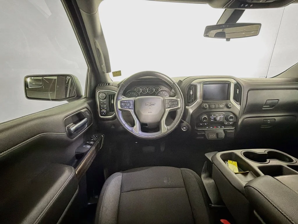 Used 2021 SHADOW GRAY METALLIC Chevrolet RST image 19
