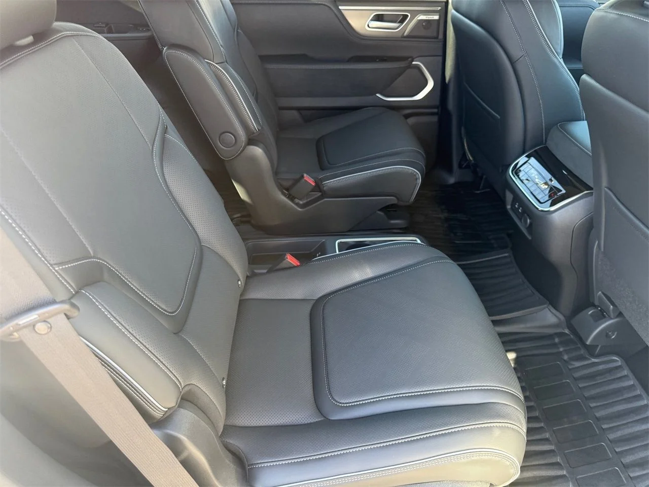 2026 INFINITI QX80 Luxe - Photo 30